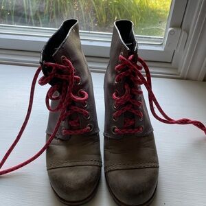 Sorel Women's Combat Boots with Red Laces